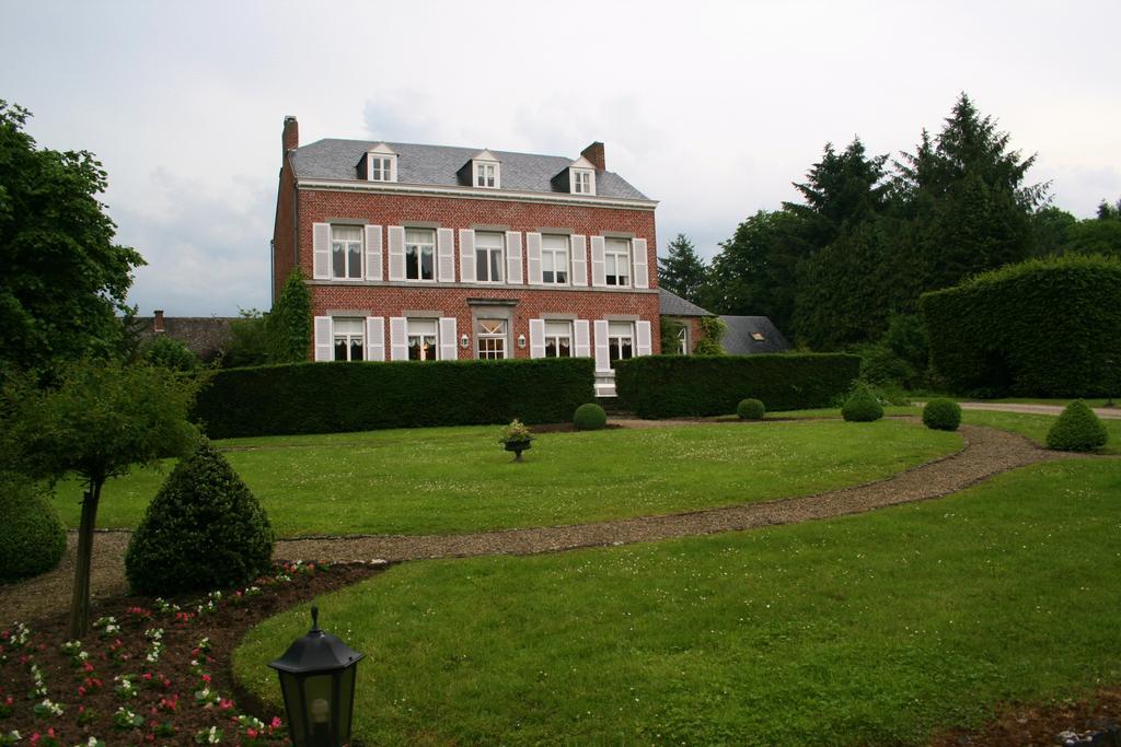 La Regie De Franc-Waret Villa Dış mekan fotoğraf